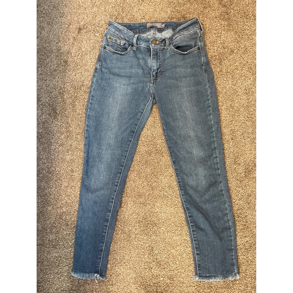 Just USA Women's Size 28P Blue Frayed Hem Denim Jeans Cropped Fit